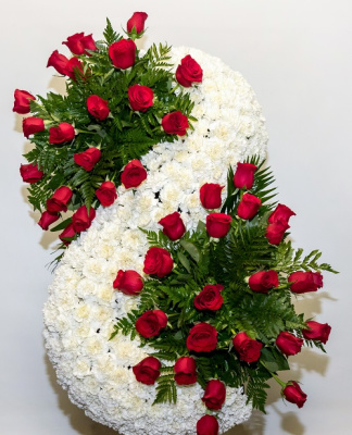 Infinitum blanco con rosas rojas ref. 786