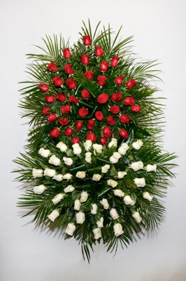 Corona rosas rojas y blancas ref. 901